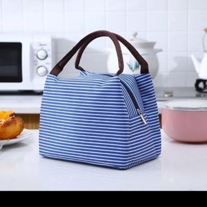 Striped pattern lunch bag